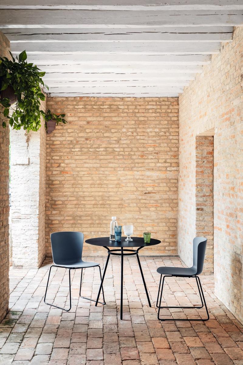 Sled base stackable polypropylene chair | Calla Sm T Pp by Midj