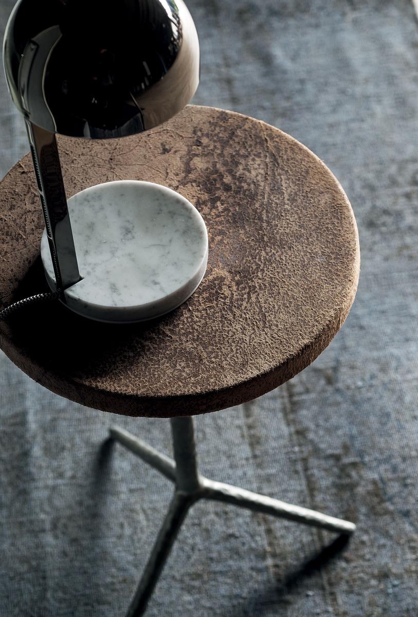 Round coffee table | Vik by Baxter