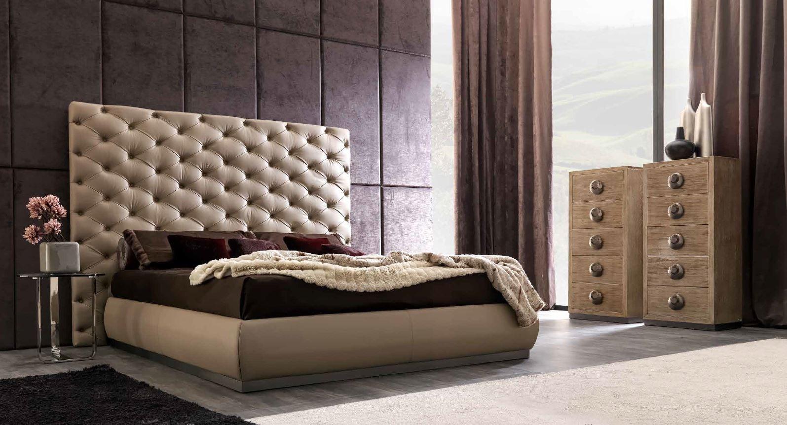 Double bed with tufted headboard | Richard by Corte Zari