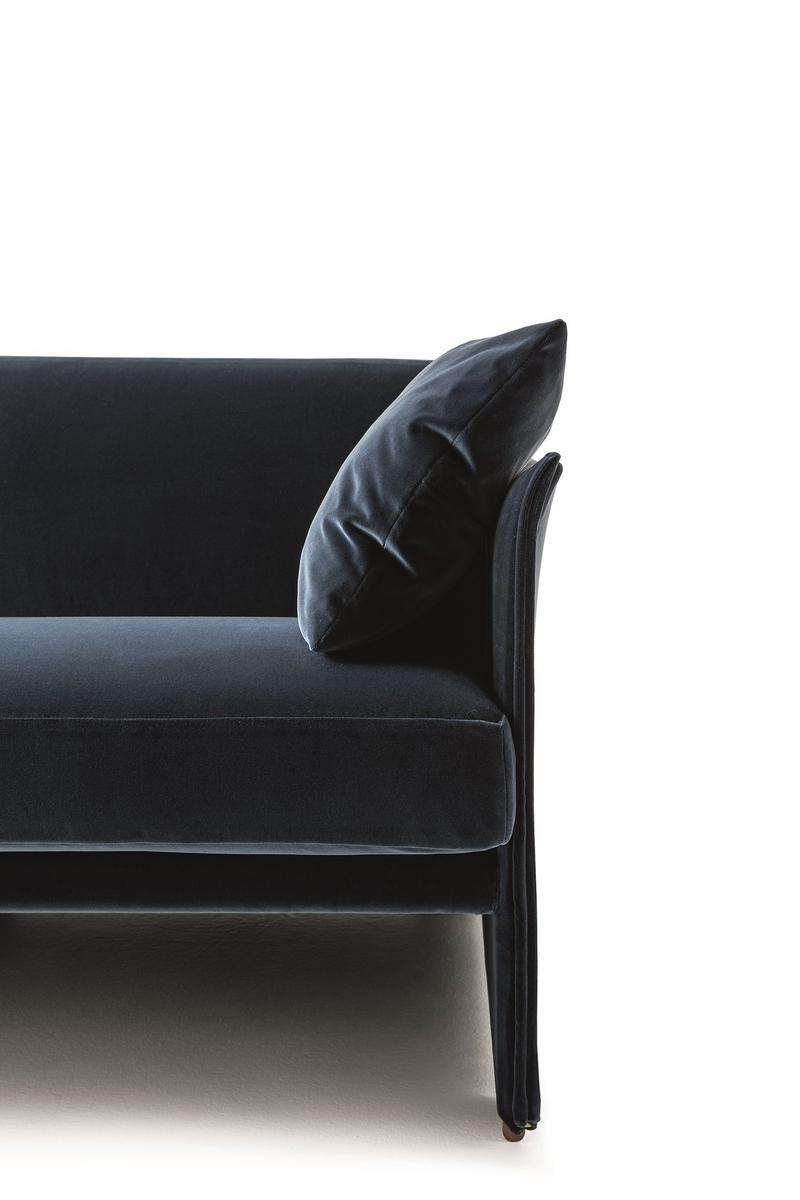 2 / 3 seater sofa | 405 Duc-duc by Cassina