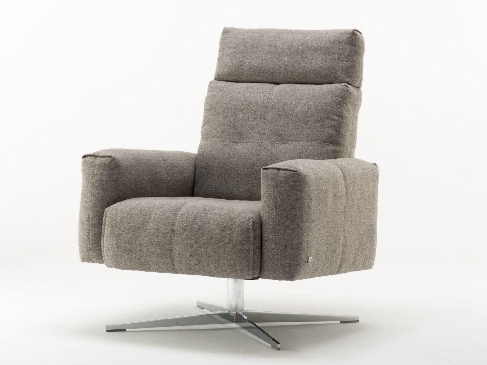 Fabric armchair with 4-spoke base with armrests | 50 by Rolf Benz