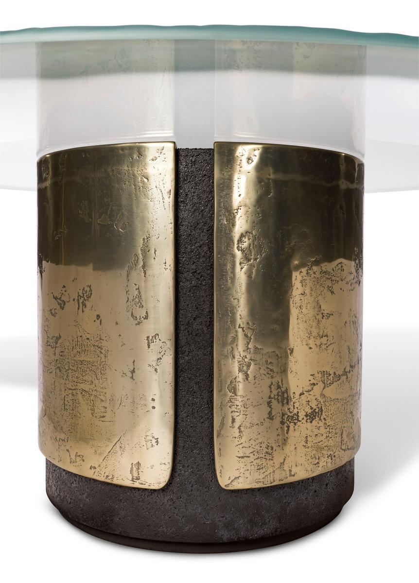 Round sandblasted glass dining table | Amos by Visionnair