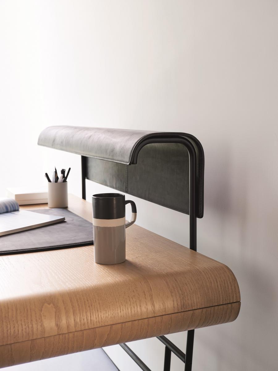 Rectangular wooden writing desk with drawers | Apelle by Midj