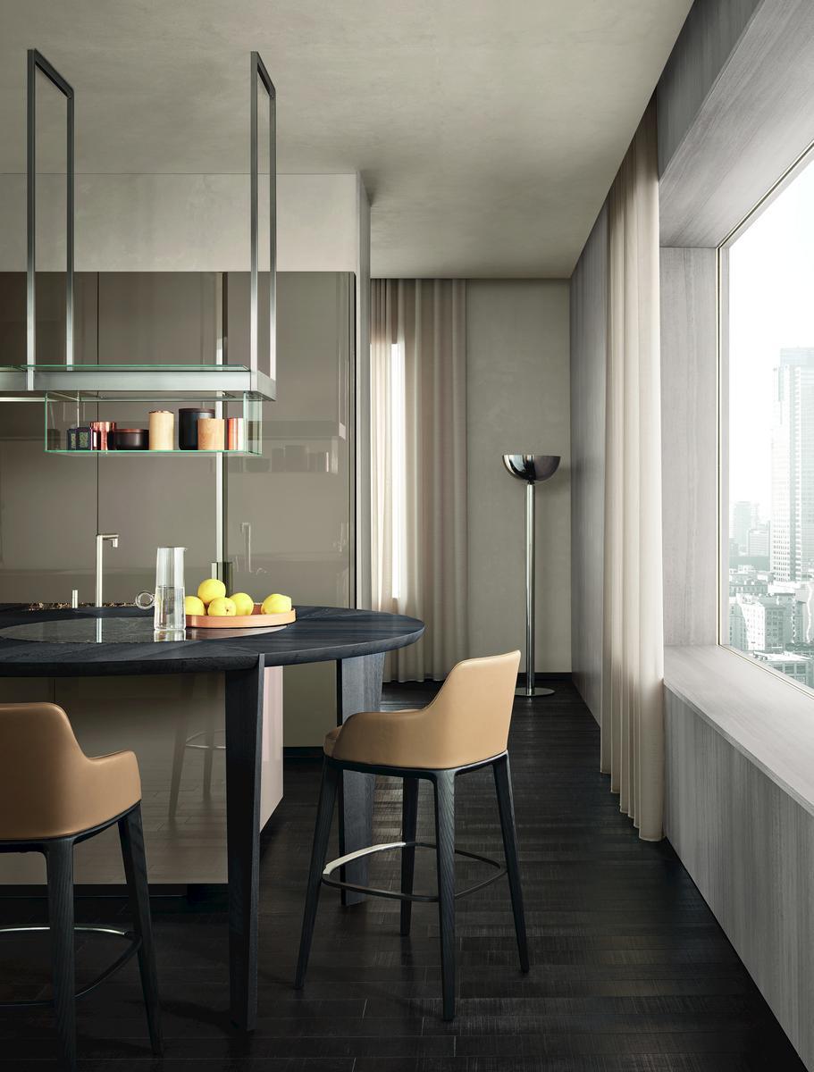 Fitted kitchen with integrated handles Poliform Shape