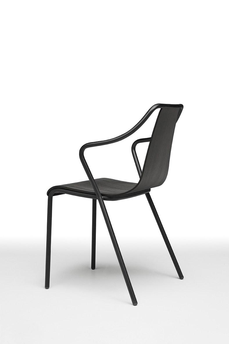 Stackable chair with armrests | Ola P In by Midj