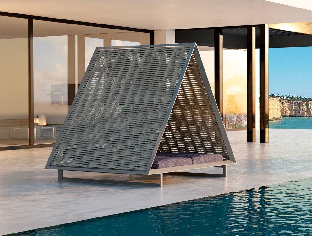 Recliner garden bed with parasol | Vineyard by Vondom