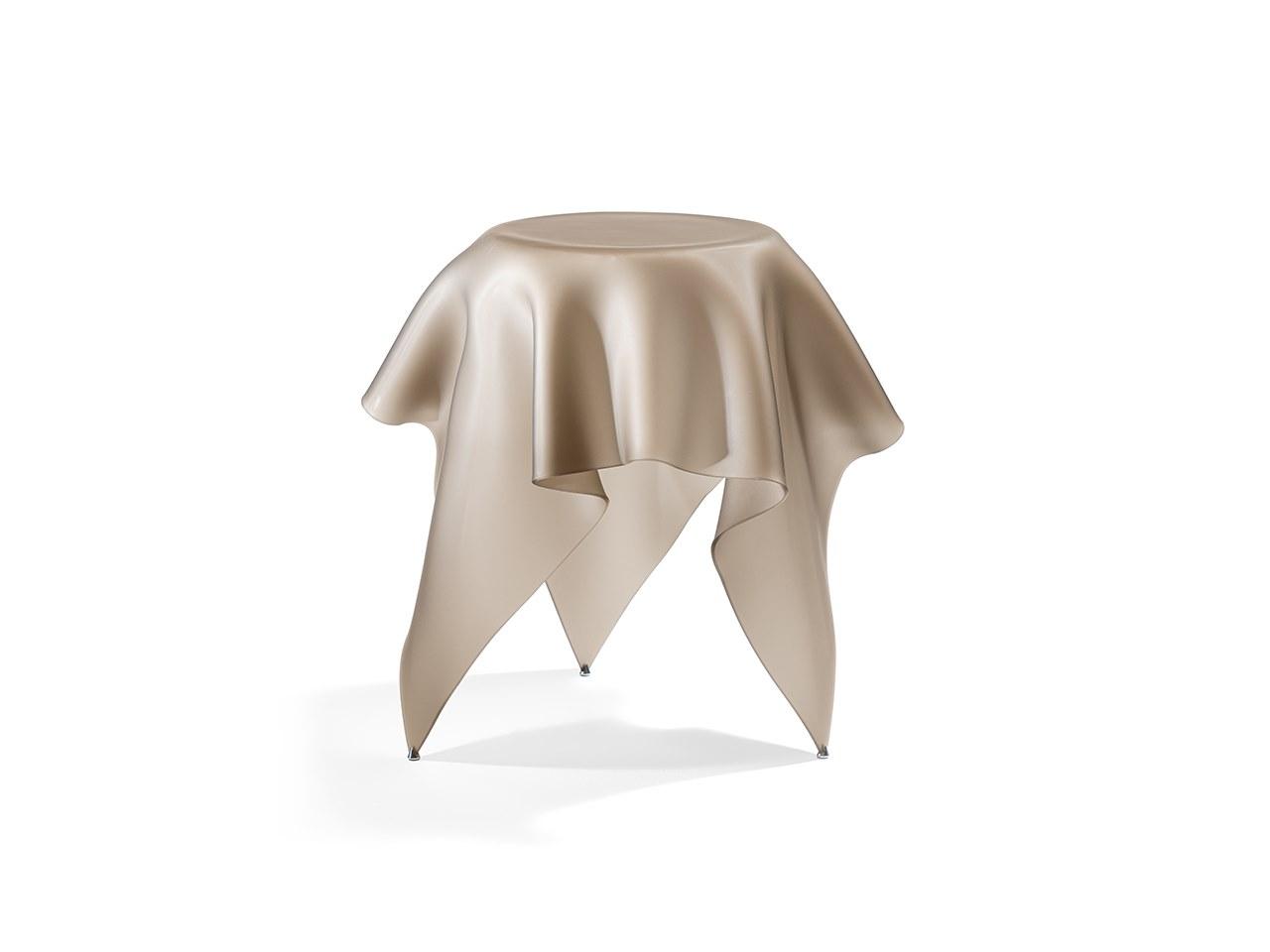 Round glass coffee table | Foulard by Reflex