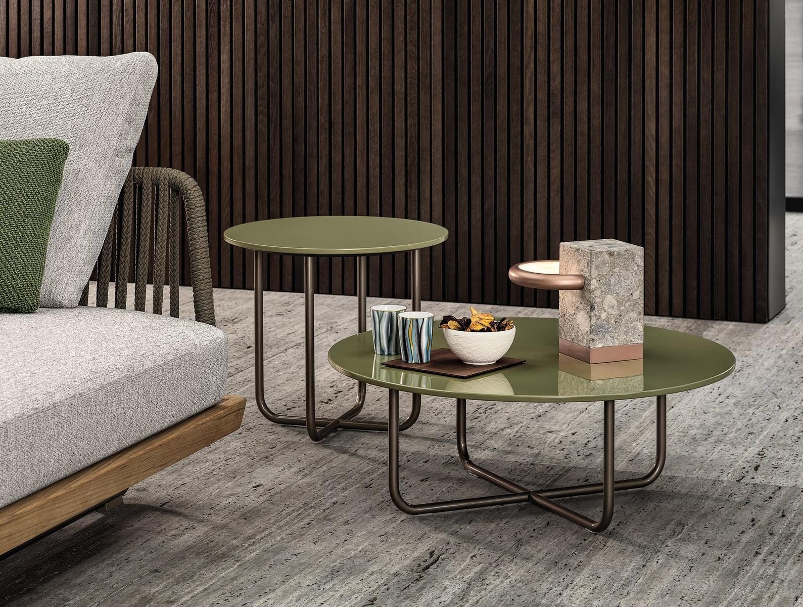 Round garden side table | Sunray Meg by Minotti