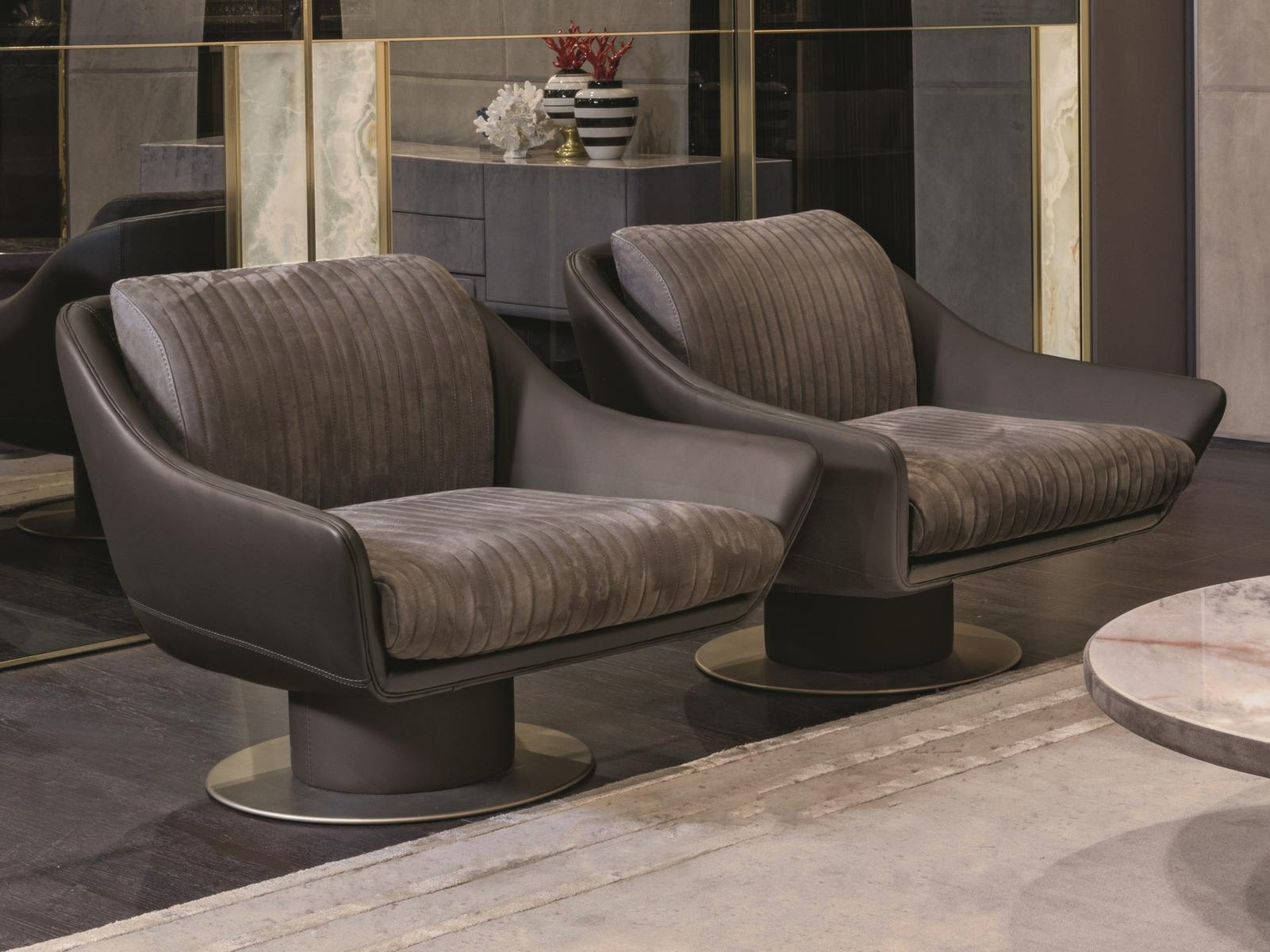 Leather armchair | Sol by Longhi