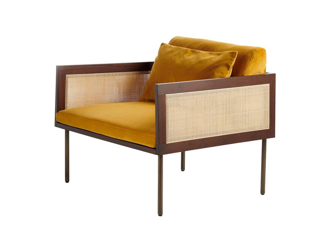 Armchair with armrests | Loom by Potocco