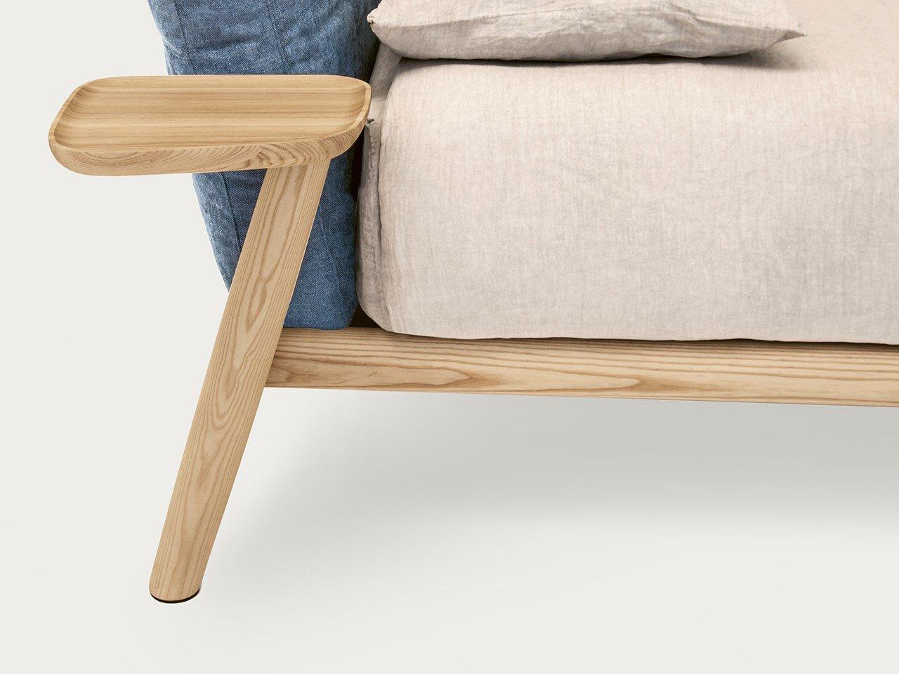 Solid wood bed with integrated nightstands | Dionisio by Pianca