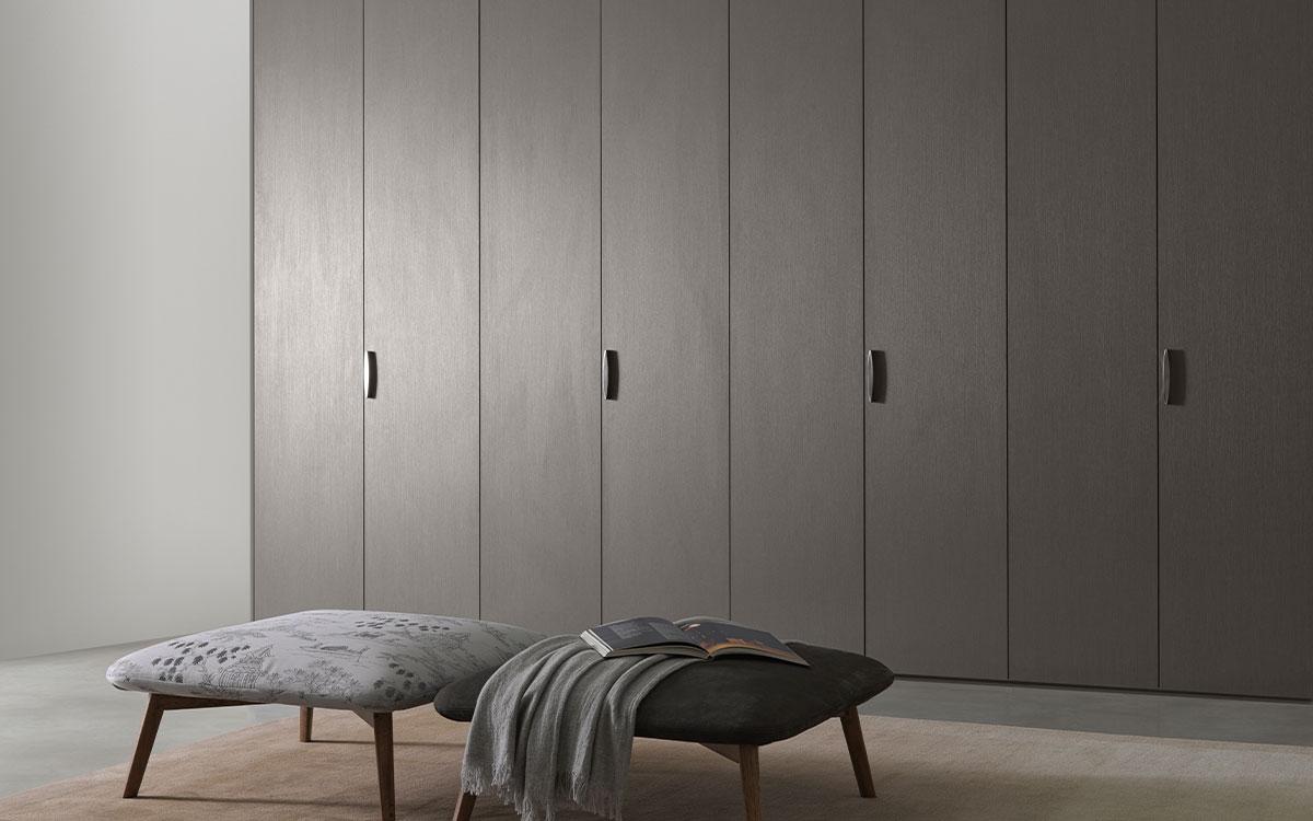 Sectional wardrobe with folding doors | Guardaroba 16.32 by Flou