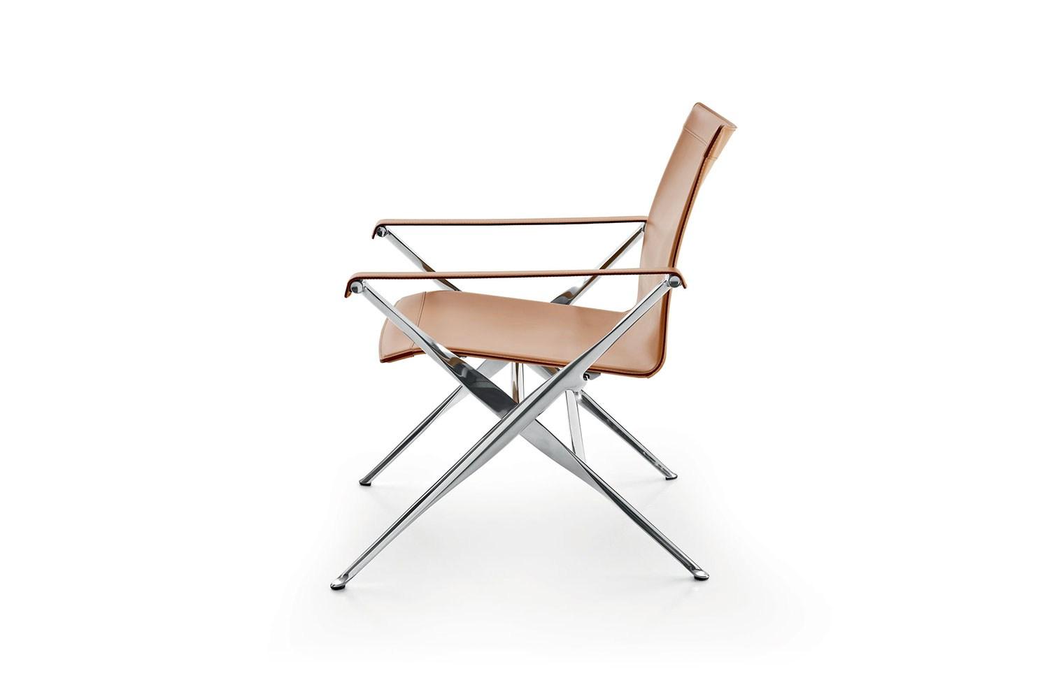 Tanned leather easy chair with armrests | Beverly '14 by B&B Italia