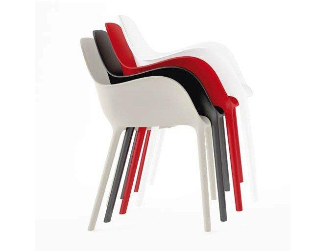 Stackable polypropylene chair with armrests | Sabinas by Vondom