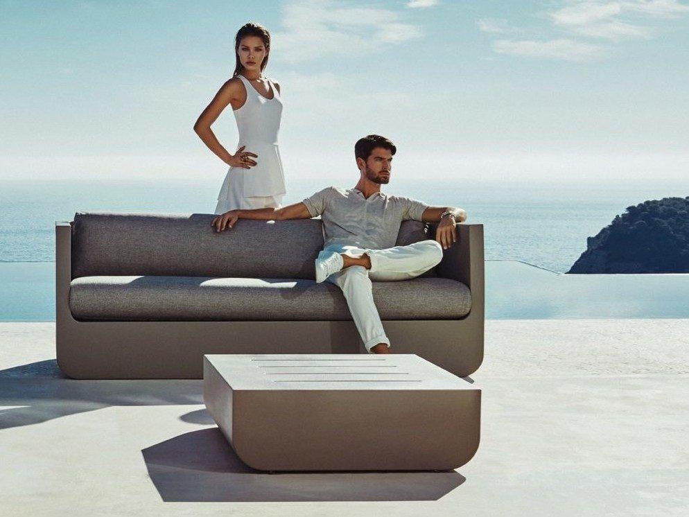 Square garden side table | Ulm by Vondom