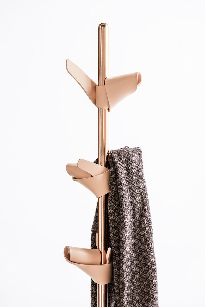 Contemporary style metal coat rack | Apelle Tree by Midj