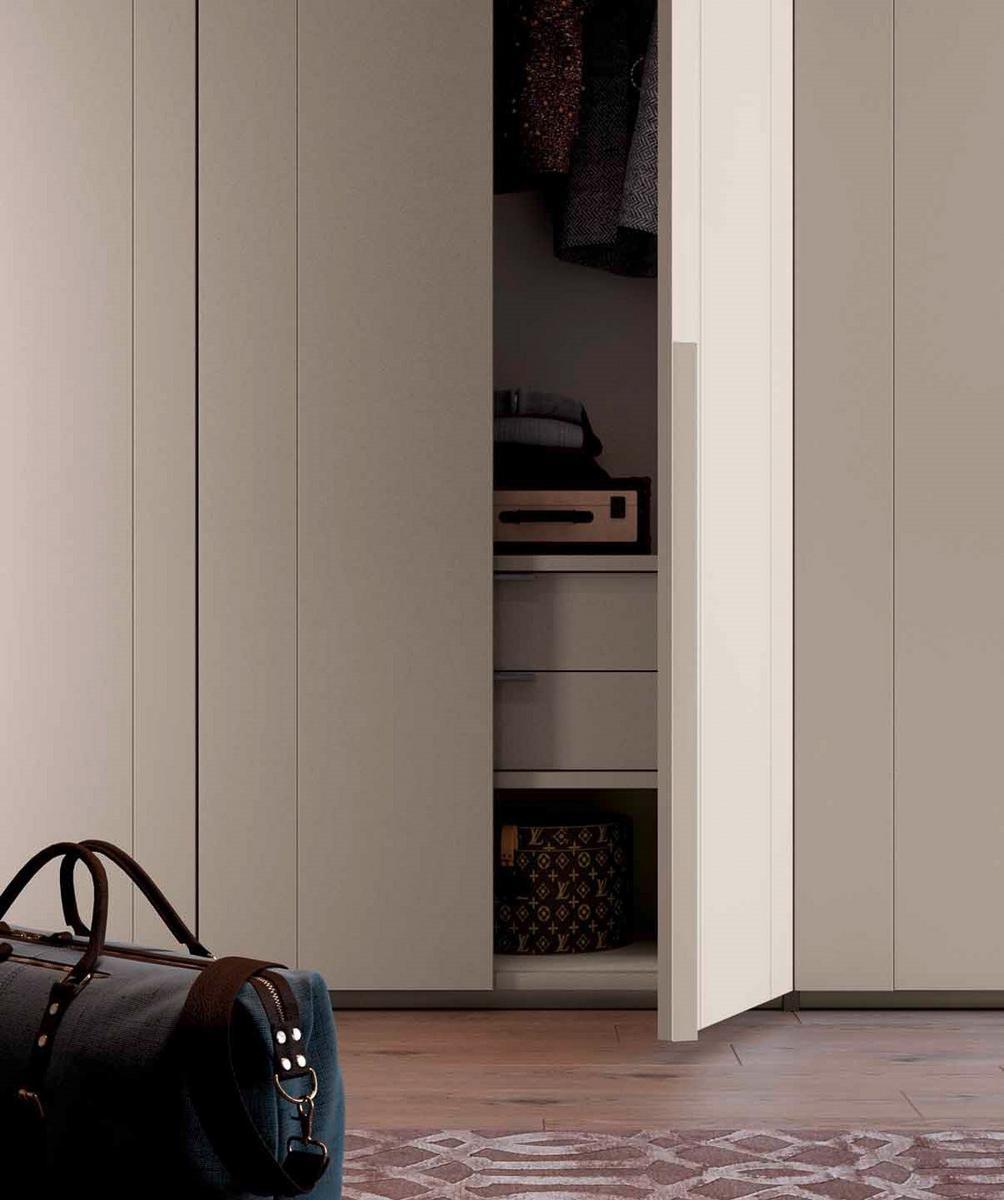 Sectional wooden wardrobe | Decor by Olivieri