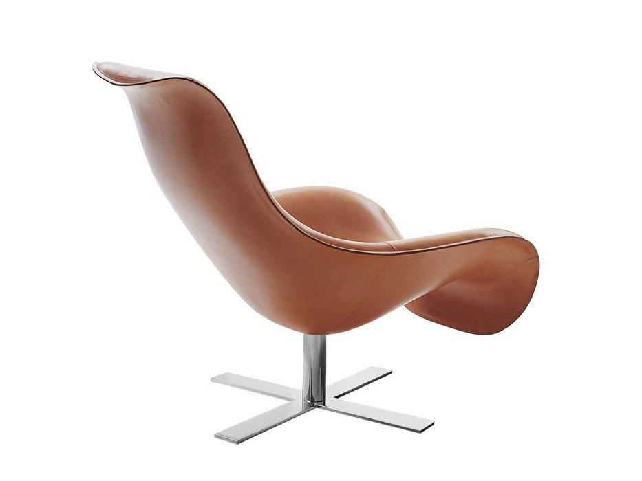 Leather armchair with 4-spoke base | Mart by B&B Italia