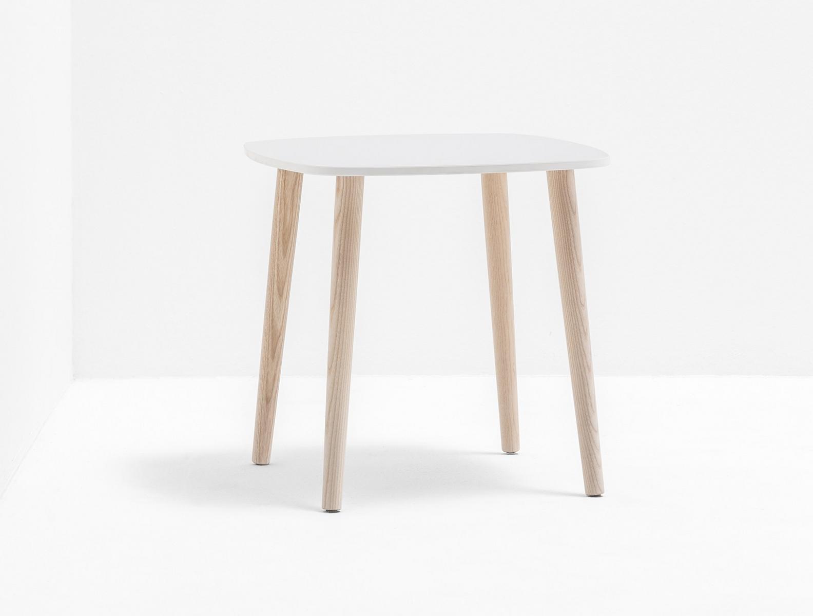 Low square wooden bistro side table | Malmö Mlt_50x50x48 by Pedrali