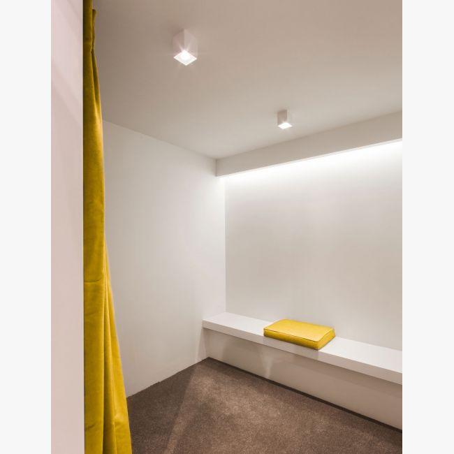 Square ceiling spotlight | Boxy by Delta light