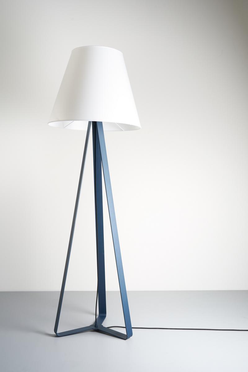 Methacrylate floor lamp | Etre' by Zava