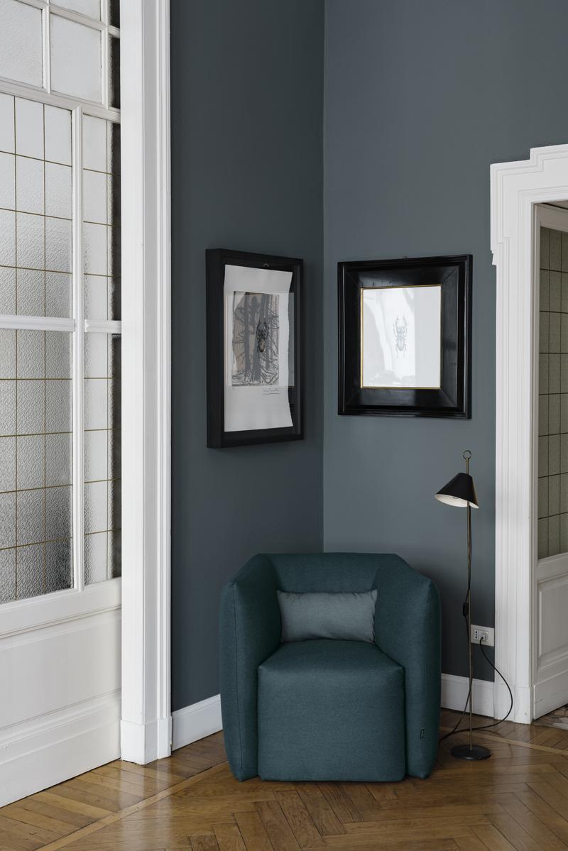 Upholstered fabric armchair with removable cover | Jill by Bolzan letti