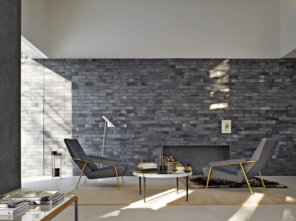 Fabric armchair | D.153.1 by Molteni