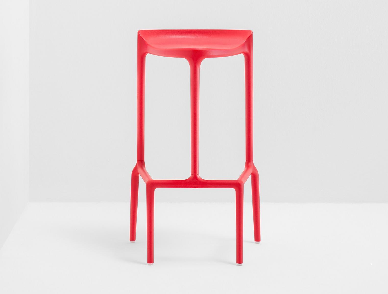 High stackable polypropylene stool | Happy 490 by Pedrali