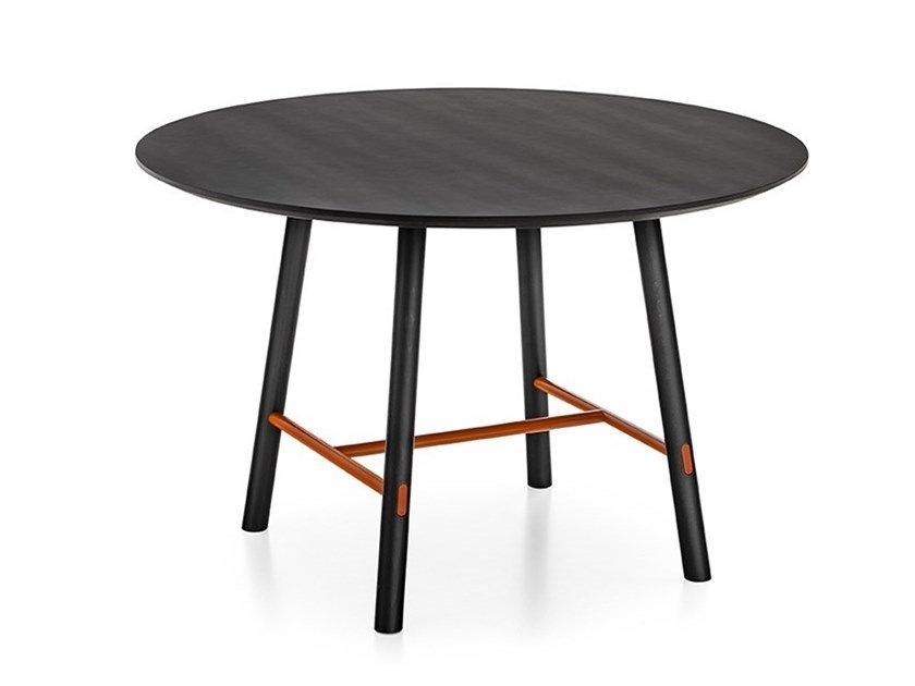 Round wood veneer table with beech base | Yo! by Connubia
