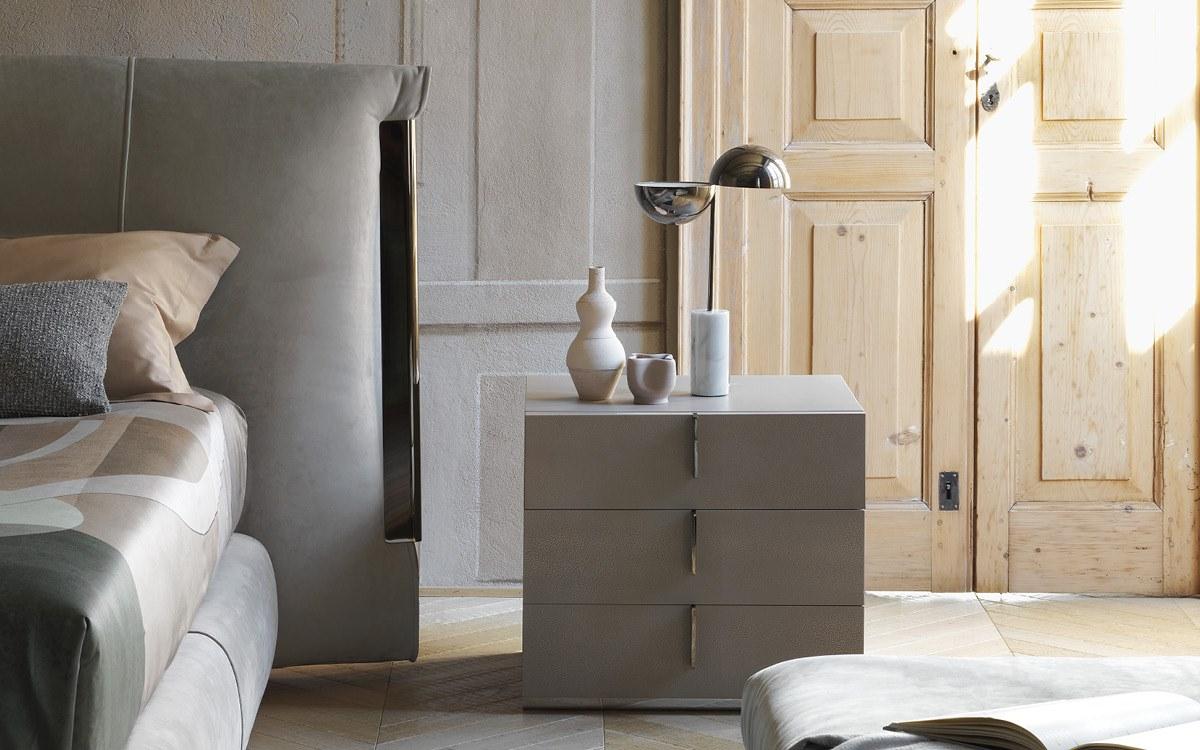 Bedside table with drawers | Ari by Flou