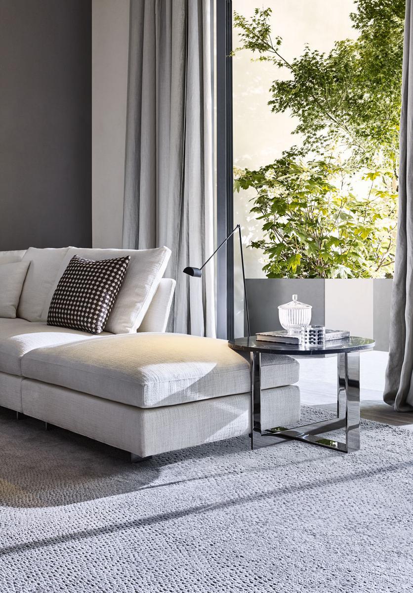 Sectional leather sofa | Holiday by Molteni