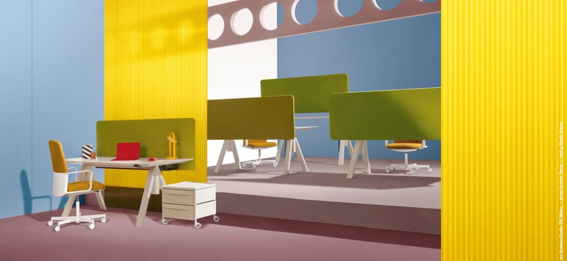 Height-adjustable steel and wood office desk with sound absorbing screens | Arki-table Adj Desk by Pedrali