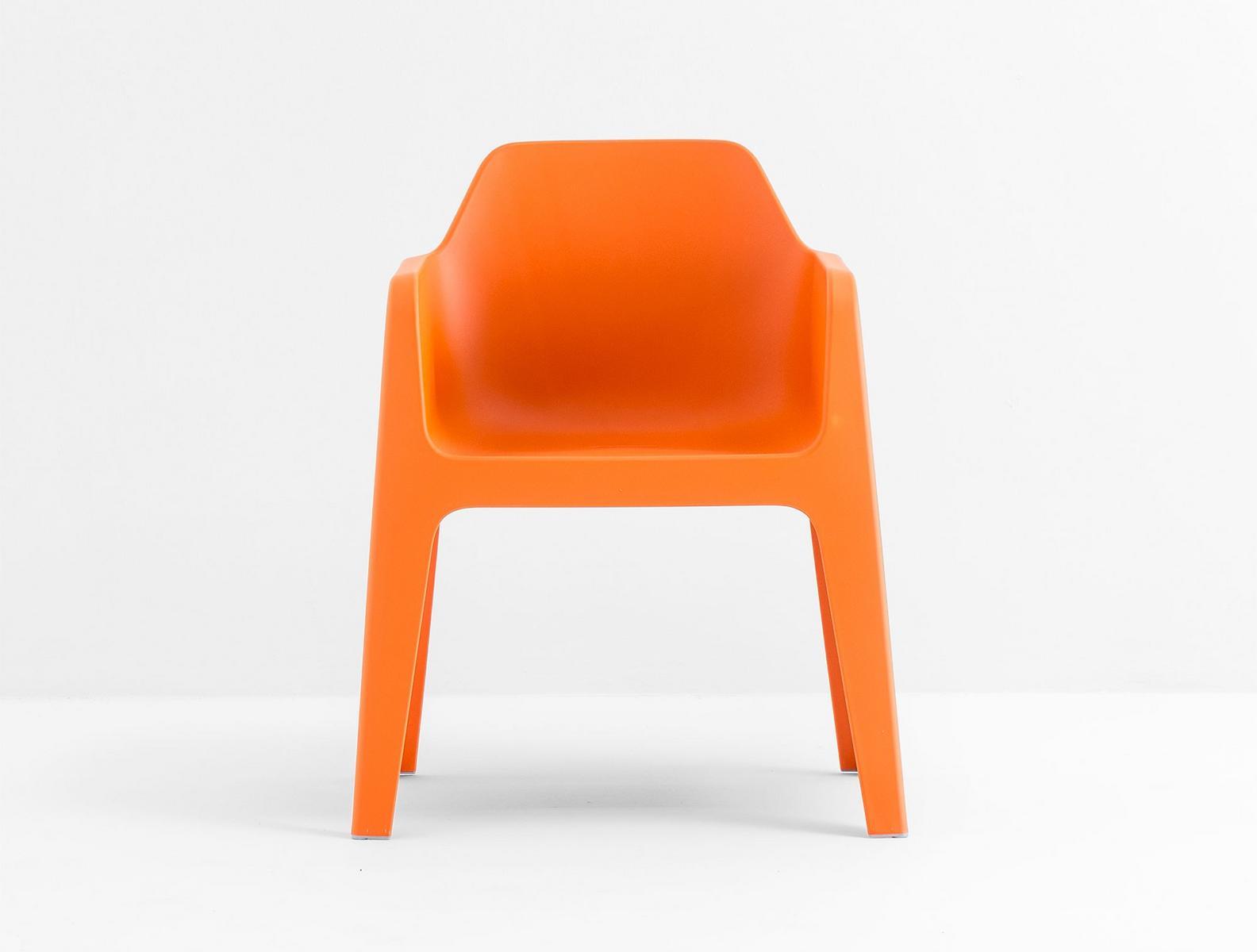 Stackable polypropylene chair | Plus 630 by Pedrali
