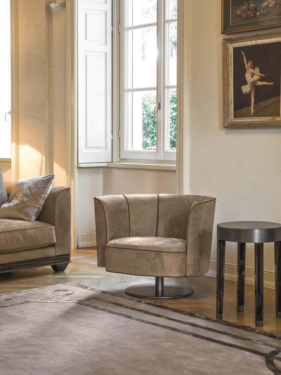 Nabuk armchair | Ludwig by Longhi