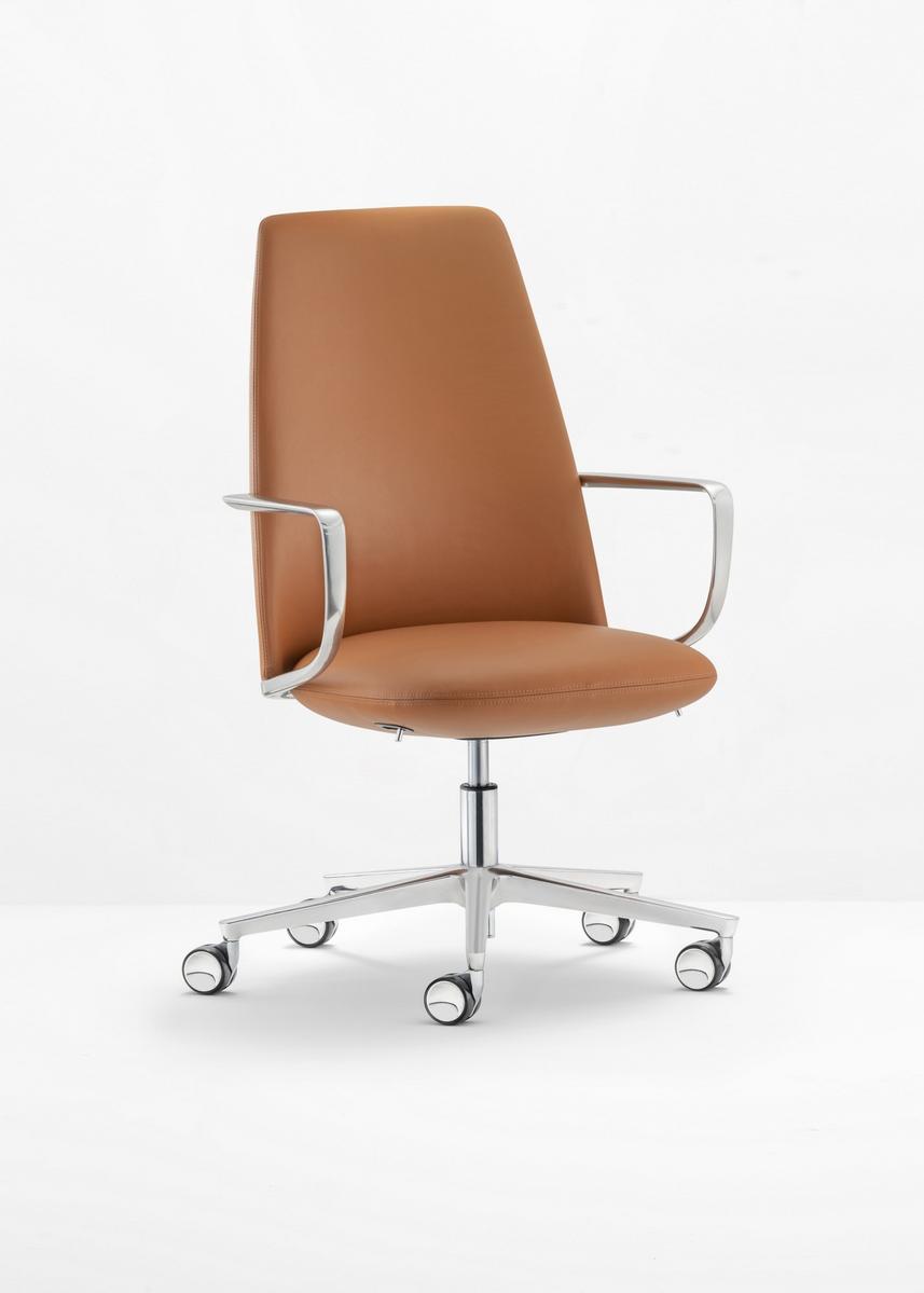 Executive chair with 5-spoke base | Elinor 3755 by Pedrali