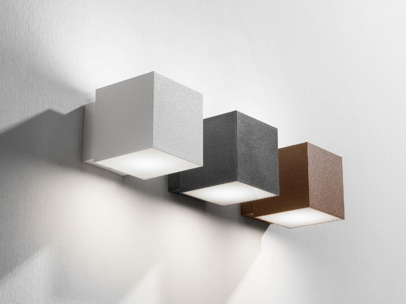 LED direct-indirect light outdoor wall lamp | Up&down by Olev