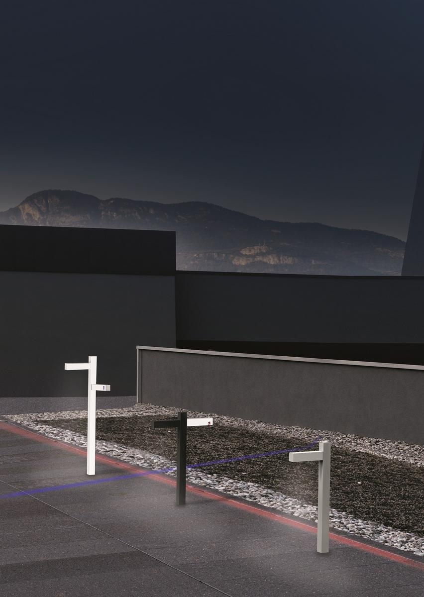 LED aluminium bollard light | Walking Space by Artemide