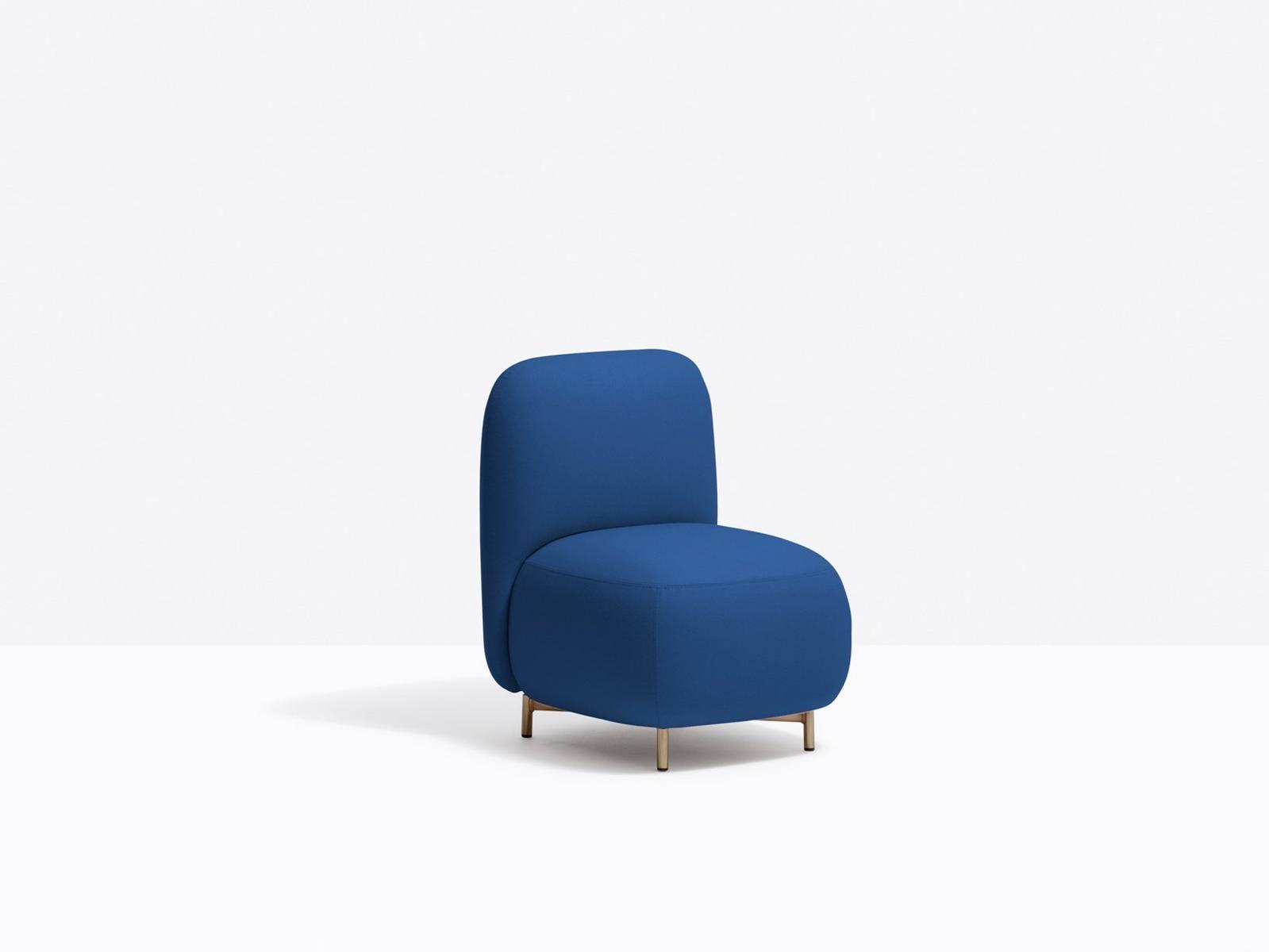 Upholstered fabric guest chair | Buddy 210s by Pedrali