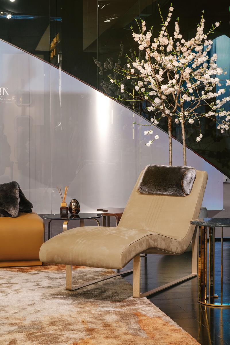 Upholstered leather Chaise longue | Gerrit by Bruno Zampa