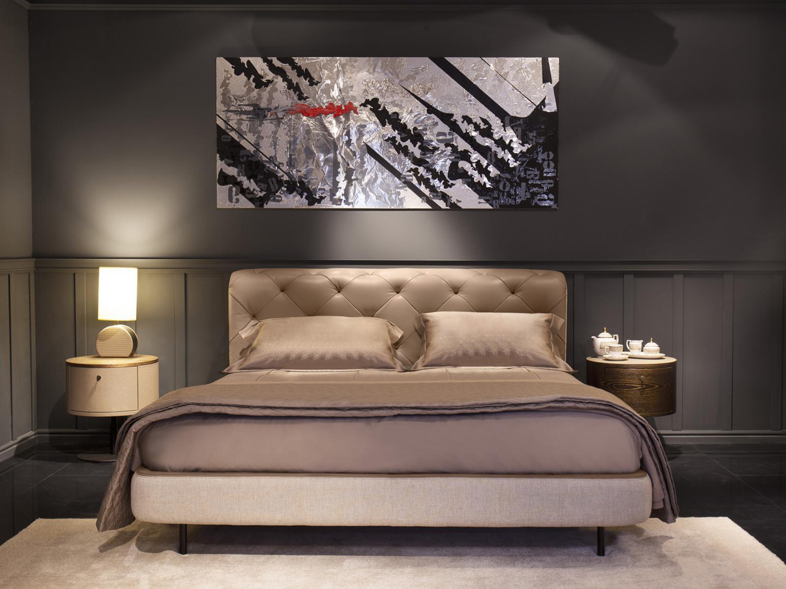 Leather bed with tufted headboard | Overseas by Formitalia