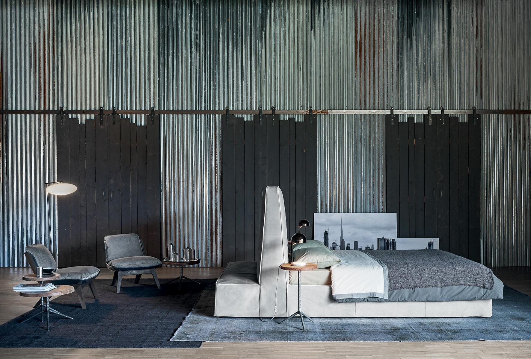 Round coffee table | Vik by Baxter