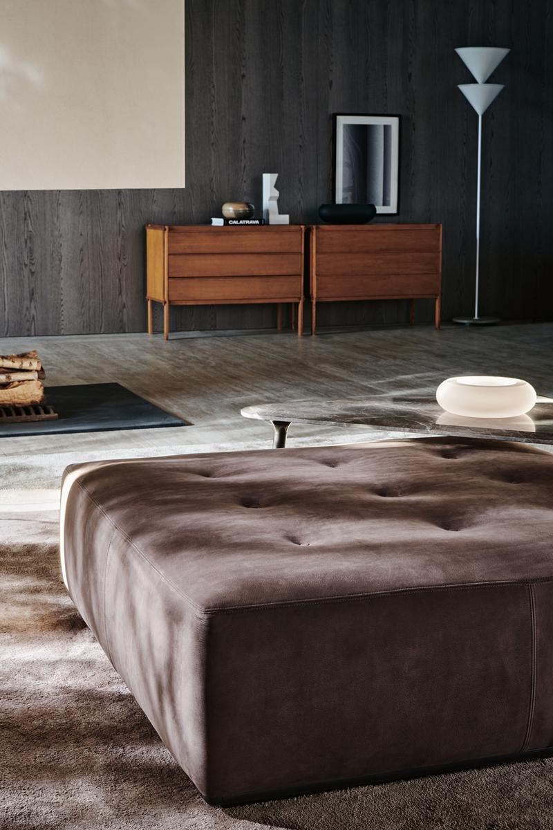 Tufted square pouf | Euston by Molteni