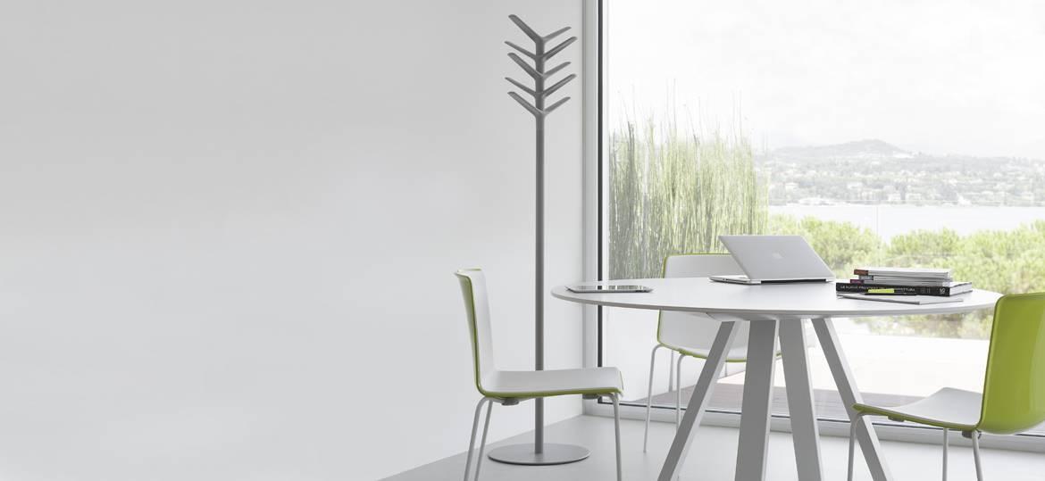 Upholstered chair with armrests | Tweet 895/2 by Pedrali