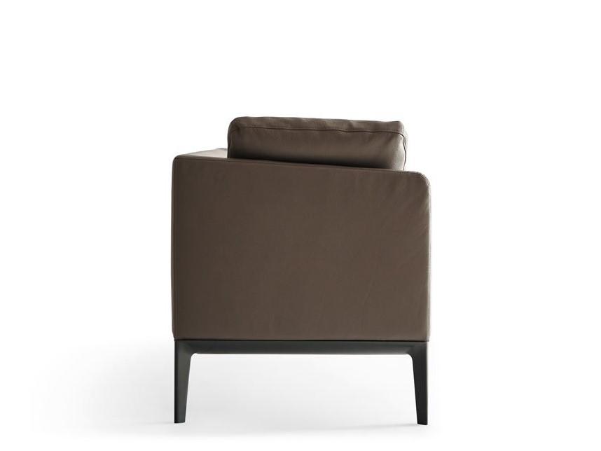 Leather sofa | Camden by Molteni
