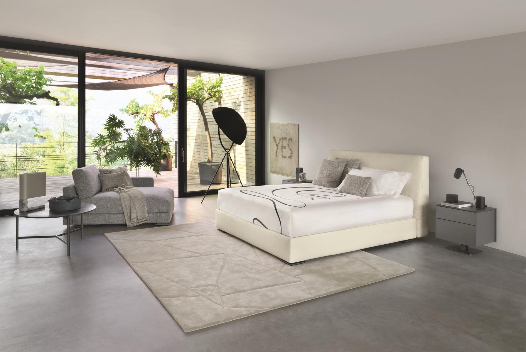 Upholstered double bed | Myplace by Flou