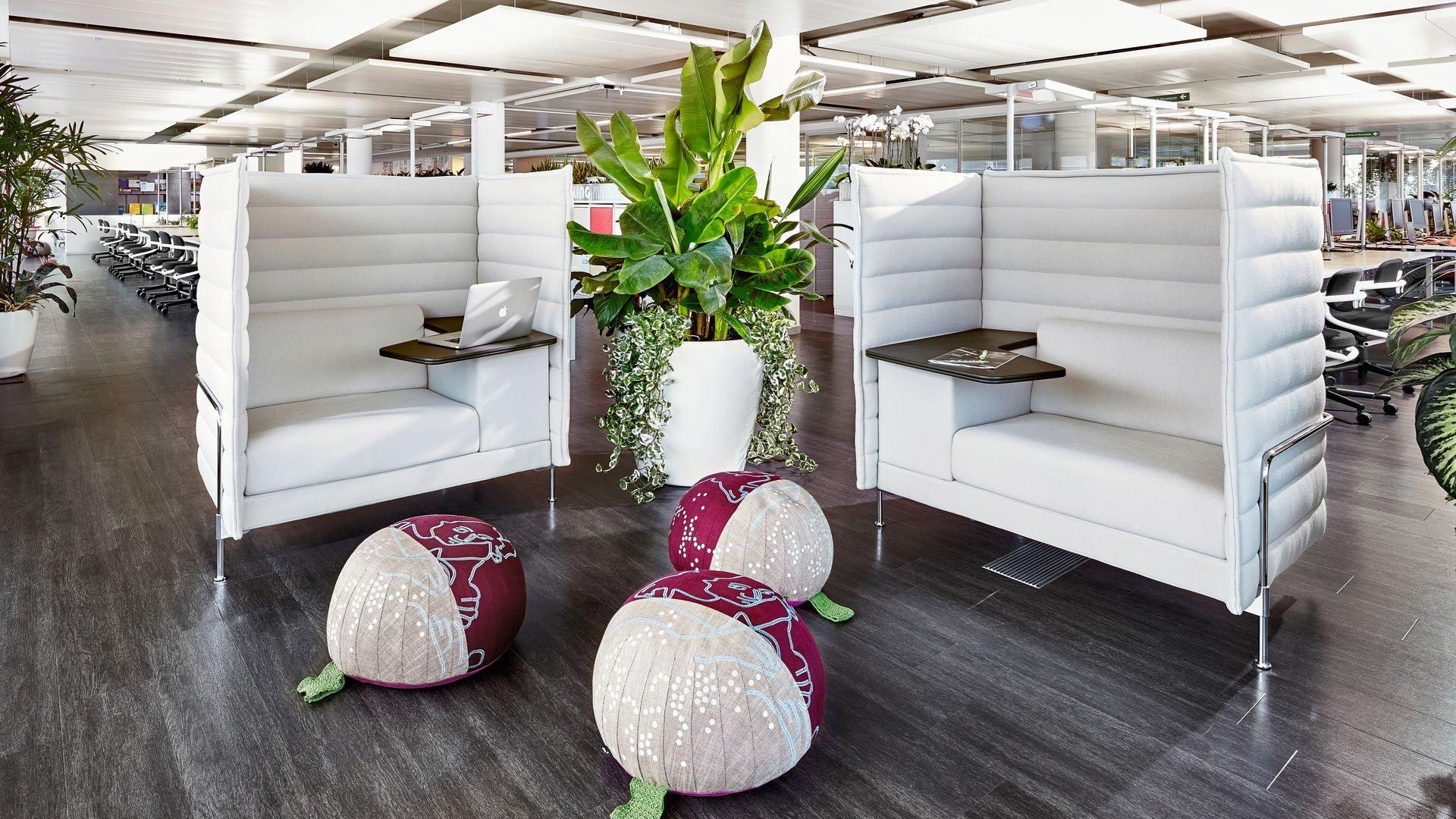 Round fabric pouf | Bovist by Vitra