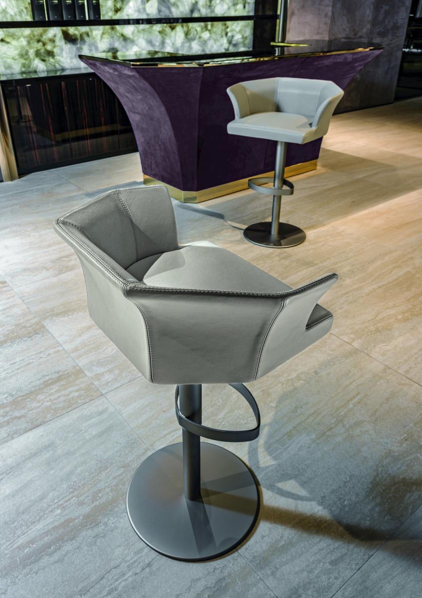 Leather bar chair | Delon by Longhi