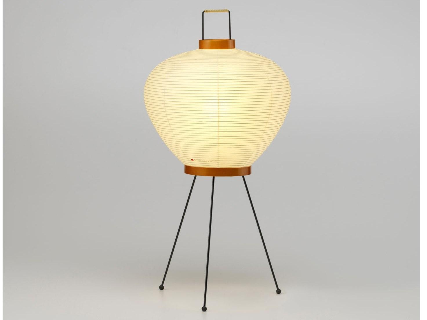 Japanese paper table lamp | Akari 3a by Vitra
