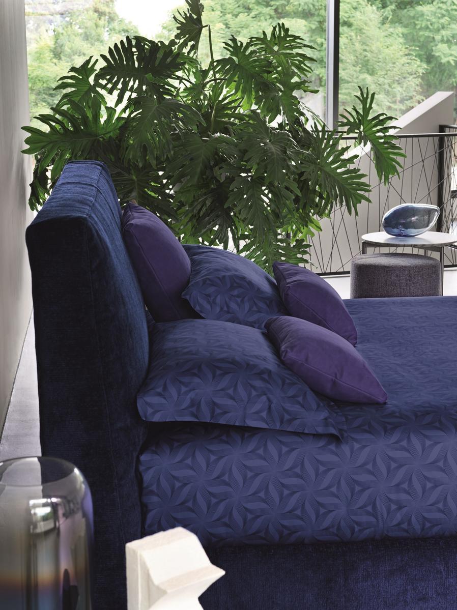 Upholstered double bed | Myplace by Flou