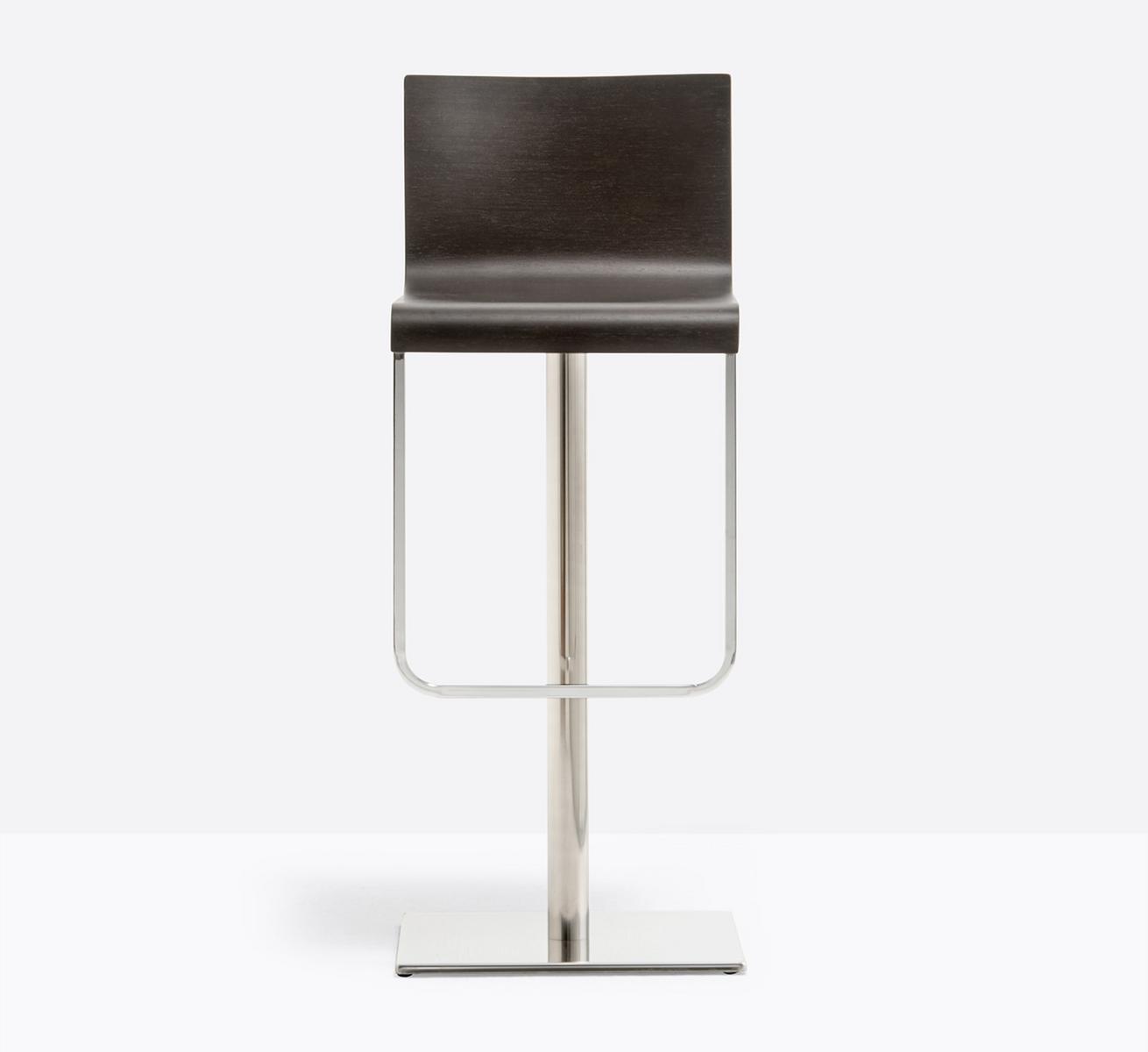 High swivel stool with footrest | Kuadra 4408 by Pedrali